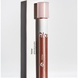 Glossier Lidstar in Cub